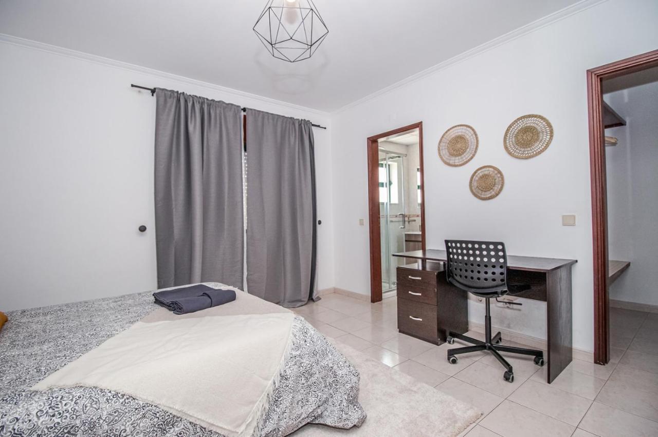 Privatunterkunft Charming Private In An A2 Penha - *